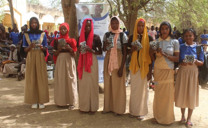 Mali - Mise &agrave; disposition de kits d'hygi&egrave;ne menstruelle pour les adolescentes dans plusieurs lyc&eacute;es.