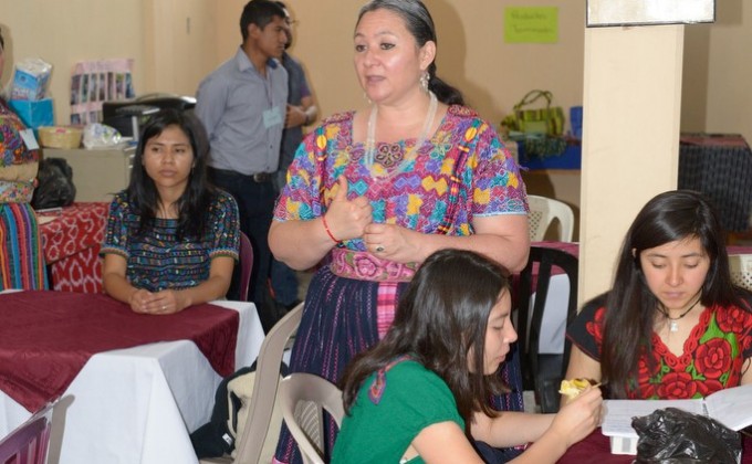 D&iacute;a de los Derechos de las Mujeres Ind&iacute;genas - Reuni&oacute;n con Sar&iacute;ah Acevedo, coordinadora del proyecto Derechos y Justicia para las Mujeres y Ni&ntilde;as Ind&iacute;genas en Guatemala (DEMUJERES)&nbsp;&nbsp;