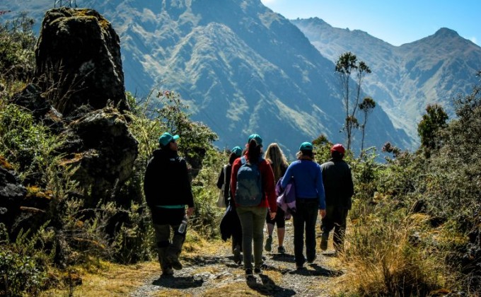 21 jeunes leaders du Canada et de la Bolivie font une diff&eacute;rence dans le domaine du tourisme durable en Bolivie